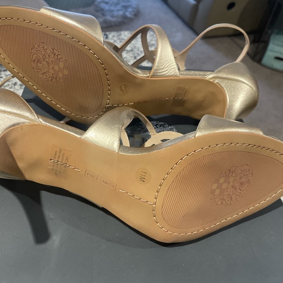 Gold Heels - Picture 6 of 8